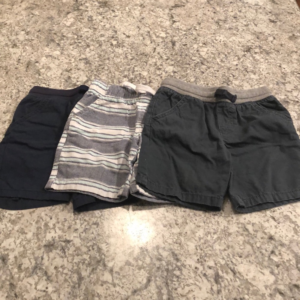 Lot of 3 Boy's shorts, Jumping Beans, size 4